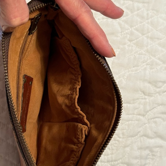 Patricia Nash wristlet. - Picture 3 of 3